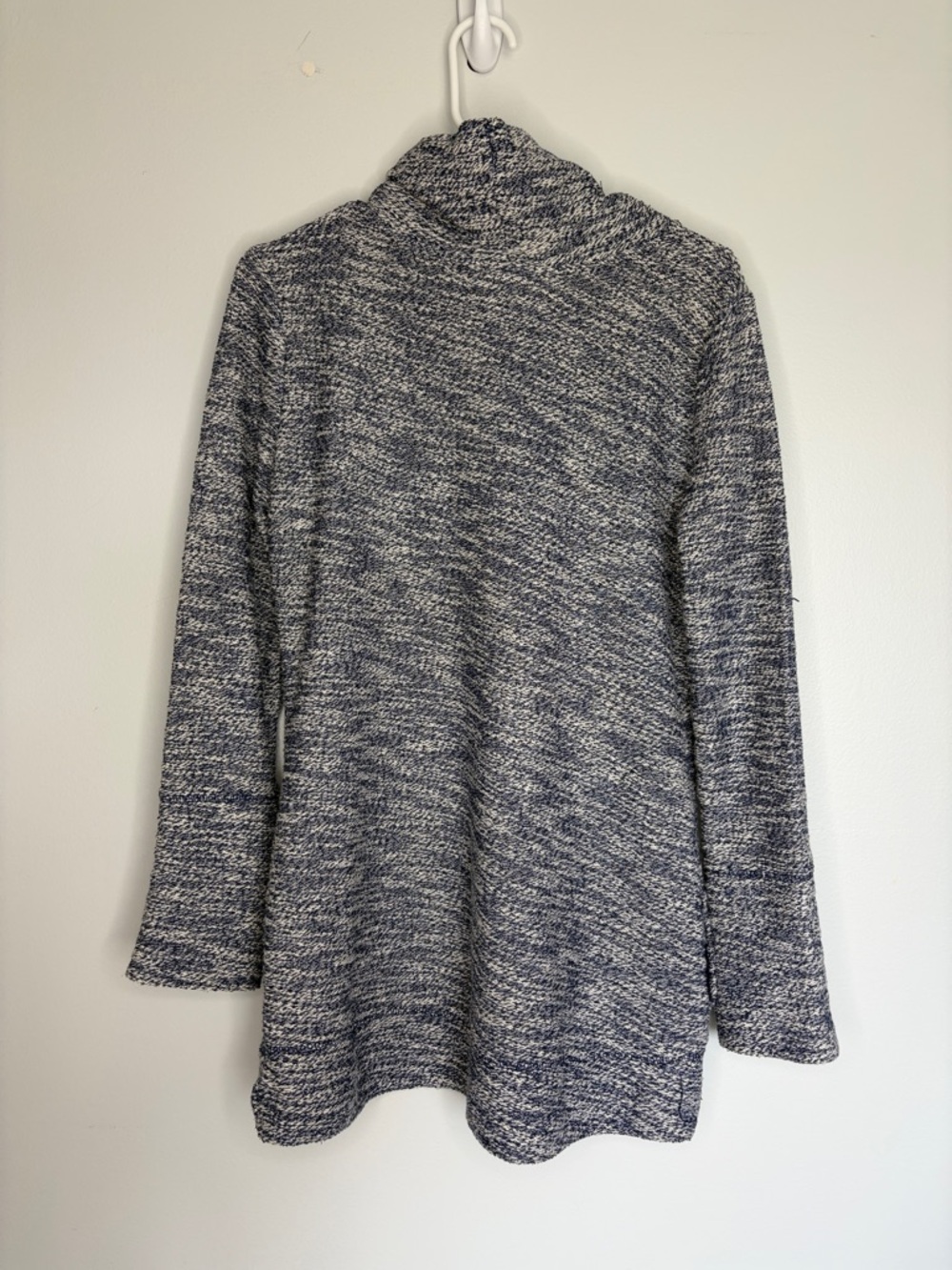 Sweater - Picture 4 of 4